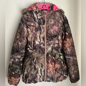 Mossy Oak Camo Puffer Jacket- Small